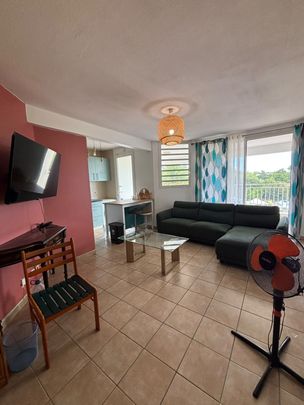 Location Appartement 2 pièces 44m² LES ABYMES 97139 - Photo 1