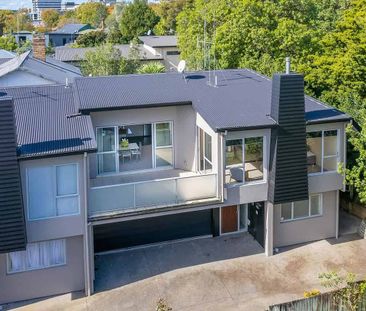 CBD Townhouse - Photo 3