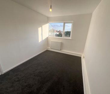 3 bedroom maisonette to rent - Photo 4