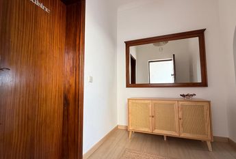 Excellent 1 bedroom flat with generous areas well located in Albufeira.