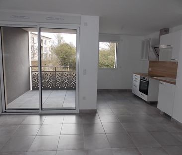 Location Appartement 3 pièces 63m² ST CYR SUR LOIRE 37540 - Photo 3