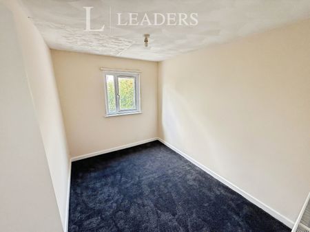 2 bedroom bungalow to rent Hillman Avenue, Jaywick, CO15 - Photo 2