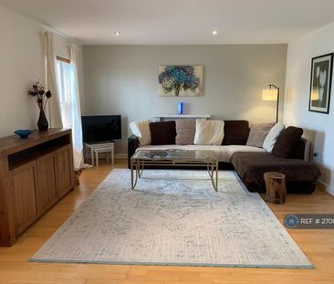 1 bedroom in a flat share to rent - Photo 2