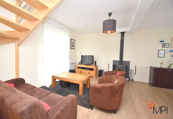Location Maison 5 pièces 77m² - Photo 1