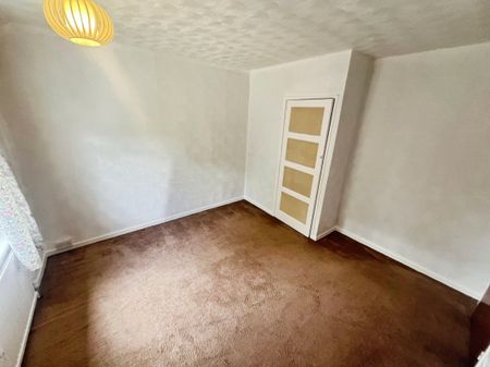 Fields Avenue, Pontnewydd, CWMBRAN - Photo 4