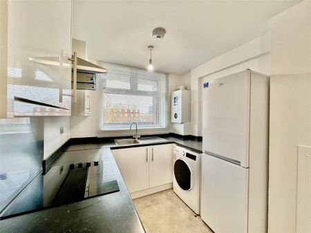 2 bedroom apartment to rent - Photo 5