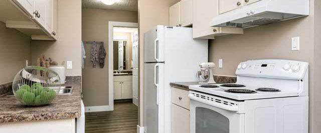 The Ridgewood Apartments Edmonton | 4559 32 Avenue, Edmonton - Photo 1