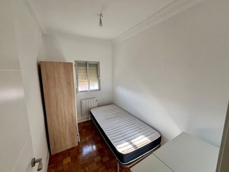 V.C. Puente de Vallecas - A3, Madrid, Community of Madrid 28038 - Photo 4