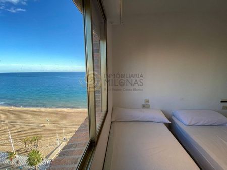 4 room luxury Flat for rent in Benidorm, Valencia - Photo 3