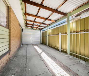 10 Highland Crescent, West Wodonga - Photo 1