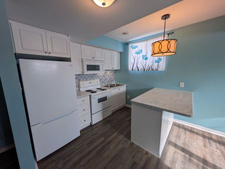 For Lease - 70 Freeland Avenue, Clarington, Ontario - Photo 3