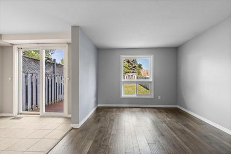 For Lease - 40 Watercress Court, Kitchener, Ontario - Photo 2