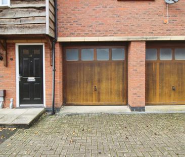 2 bedroom coach house to rent - Photo 5