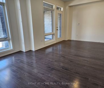 Condo Townhouse For Lease | E8123128 - Photo 6