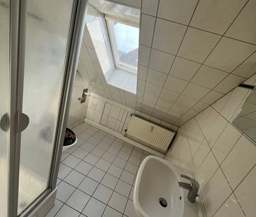 Klein aber Mein: gemütliche Dachgeschosswohnung sucht neue Mieter! - Foto 3