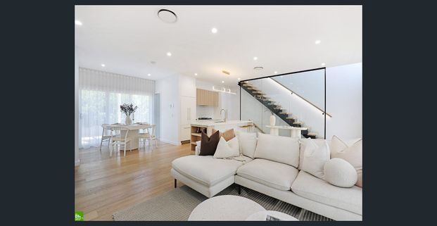 Peaceful Location Within A Short Walk to Thirroul Prescient. - Photo 1