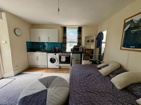 Studio to rent - Photo 5