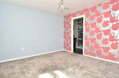 3 bedroom detached house to rent - Photo 4
