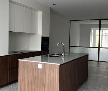 Appartement te huur in Ieper voor € 800 met 2 slaapkamers - Foto 1