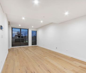 Oversized Unit in Exceptional Location - Photo 5