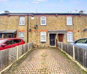 2 bedroom house - mid terrace - Photo 4