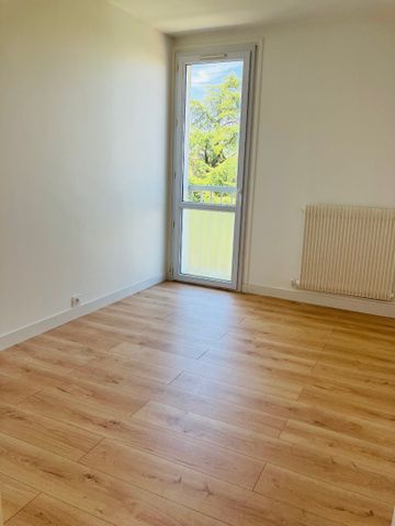 Location Appartement 3 pièces 58m² ST ETIENNE 42100 - Photo 3