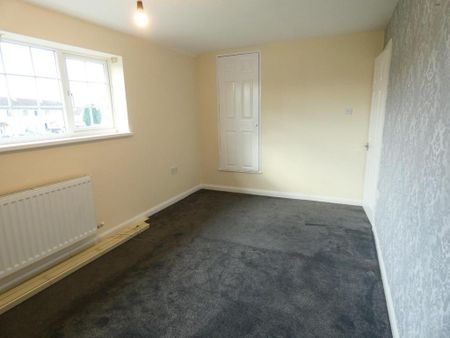2 bedroom semi-detached house to rent - Photo 2