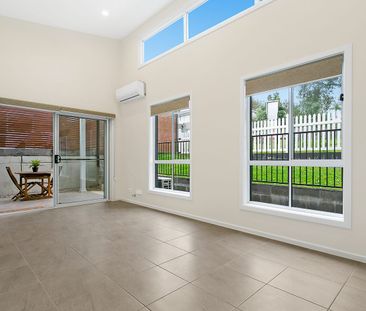 Stunning Designer Home - Photo 1