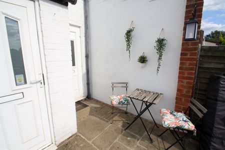 1 bedroom maisonette to rent - Photo 5