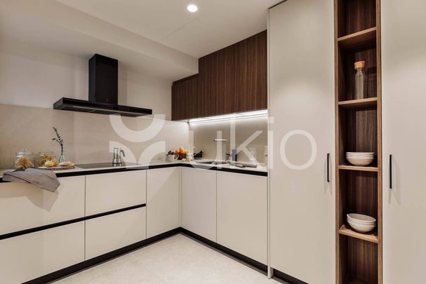 5 room luxury Apartment for rent in Barcelona, Catalonia - Photo 1