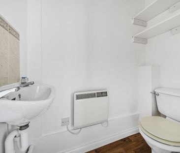 2 bedroom terraced house to rent - Photo 6