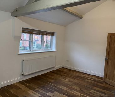 1 BED Coach House To rent - Photo 4