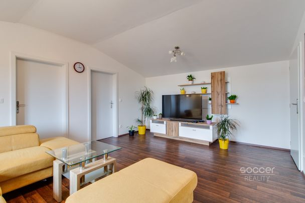 Pronájem bytu 3+1 72 m², U Školky , Nupaky - Photo 1