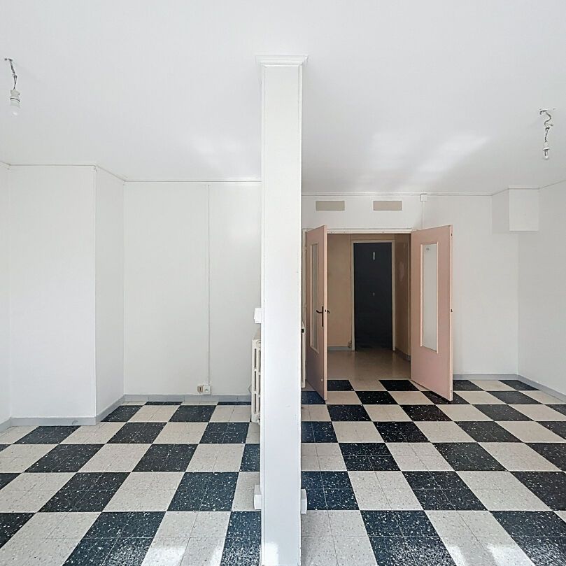 Apartment - Photo 1