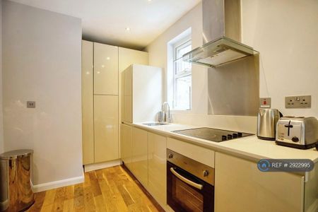 1 bedroom flat to rent - Photo 5