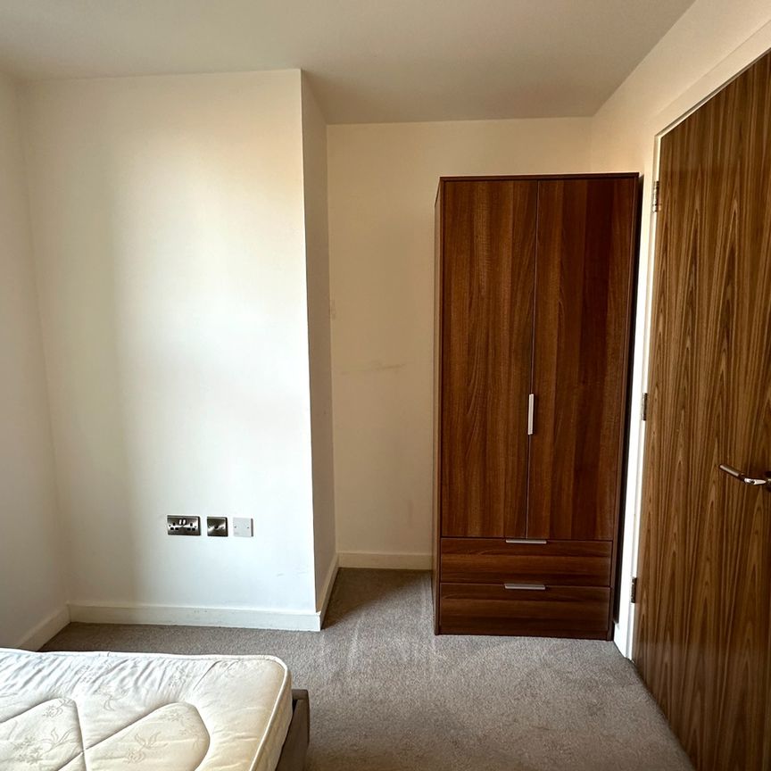 2 Bed Flat, Regent Road, M3 - Photo 1