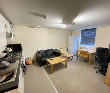 North Road West, Plymouth - Photo 1