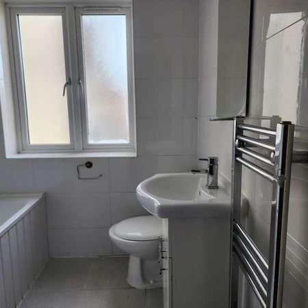 Chapel Street, Woking, GU21 - Photo 4