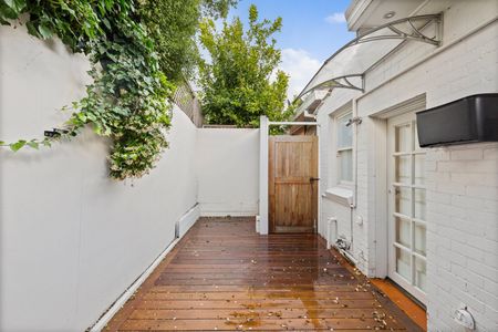 2/43 Marshall Street, Ivanhoe VIC 3079 - Photo 5