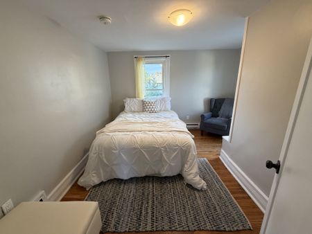 For Lease - 90 Park Street, Welland, Ontario - Photo 2
