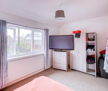 3 bedroom terraced house to rent - Photo 5