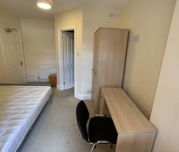 Southlands Road, South Bank - P10010 - Photo 2