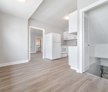 For Lease - 128 Cross Avenue, Oakville, Ontario - Photo 1