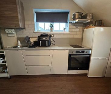 The Village, Chaddesley Corbett, KIDDERMINSTER - Photo 4