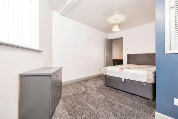 1 Bedroom Ground Flat - Photo 1