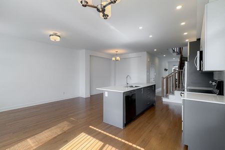 For Lease - 889 Solarium Avenue, Blossom Park - Airport and Area, Ontario - Photo 3