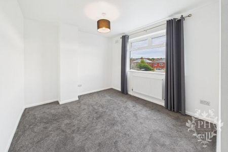 3 bedroom semi-detached house to rent - Photo 5