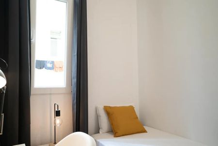 Calle de los Caños del Peral, Madrid, Community of Madrid 28013 - Photo 5