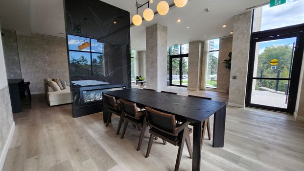 For Lease - 86 Dundas Street Unit# 424, Mississauga, Ontario - Photo 1