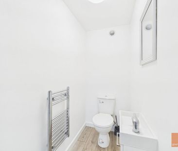 3 bedroom semi-detached house to rent - Photo 2